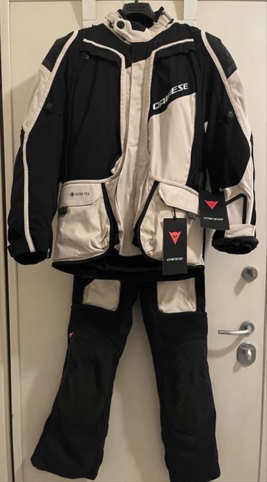 Traje de motociclista duas peças! Dispenso burlas!