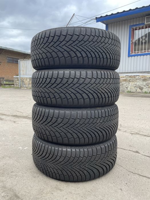 Майже нові зимові шини Maxxis 235/55 R17