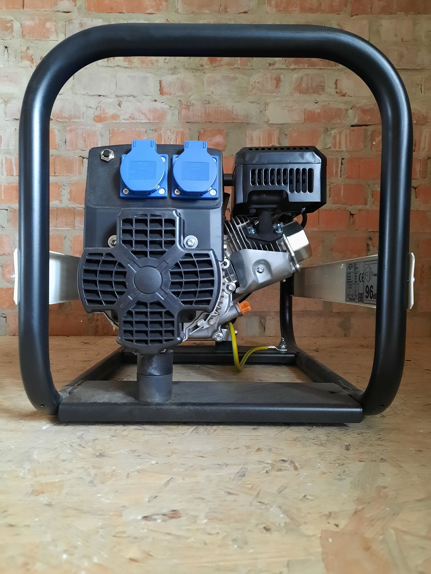 Генератор бензиновий 2,7 кВт Fogo F 3001 R, Польща, AVR