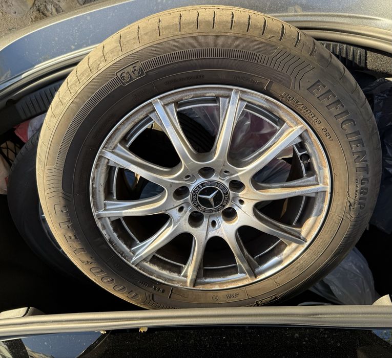 Jantes 16 Mercedes originais w205 C - 2018 (3 pneus bons )