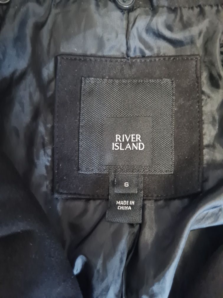 Чёрная замшевая косуха  River island