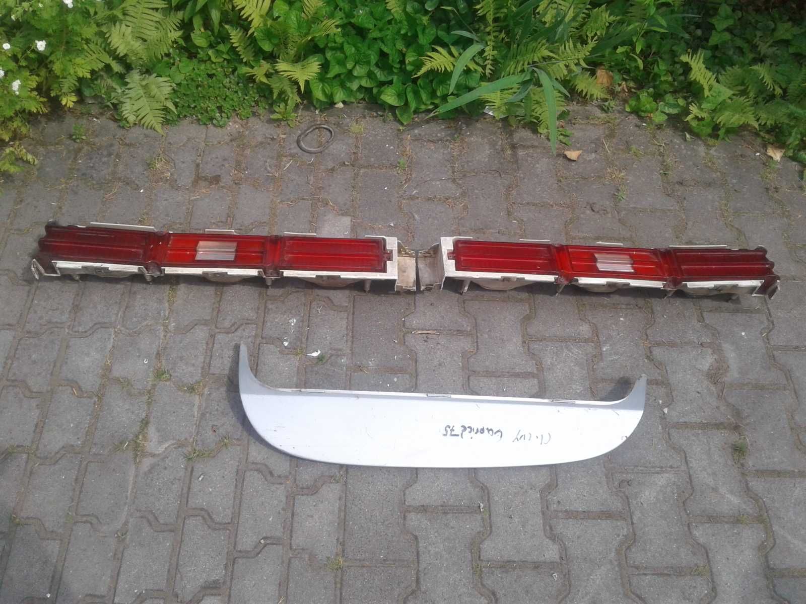 VW Passat B1 Błotnik Błotniki Przednie Prawy Lewy Przód Czerwone PRL