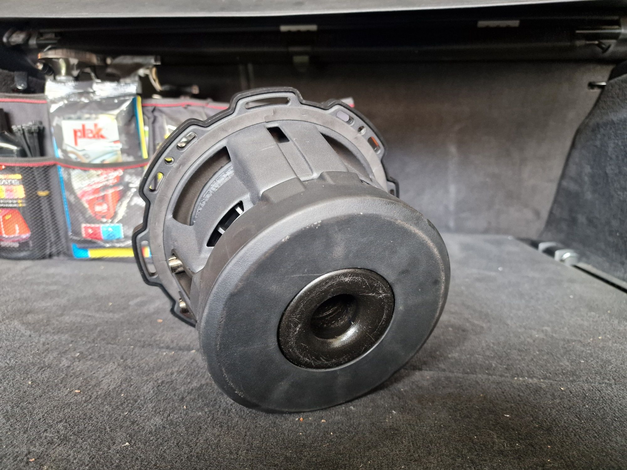 Skrzynia basowa subwoofer tuba Głośnik 20cm 8' Rockford fosgate P2D2-8