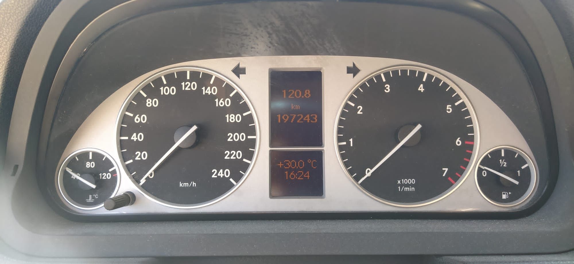 Mercedes B200 turbo de 2005,  gasolina e gpl com 193cv,
