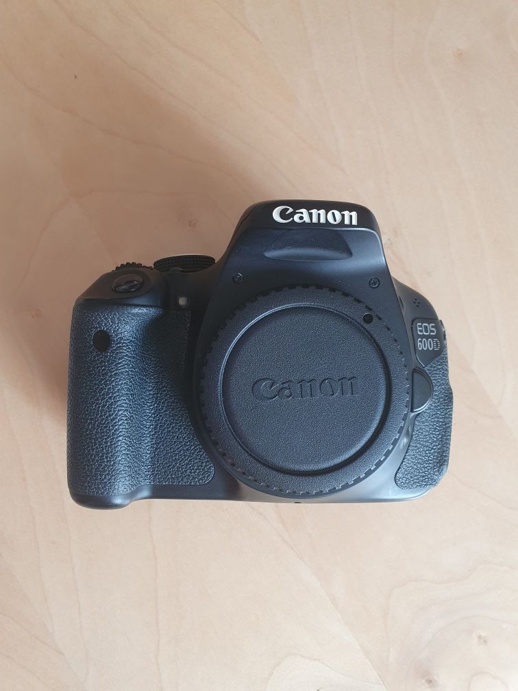 Canon EOS 600D body uszkodzone na części