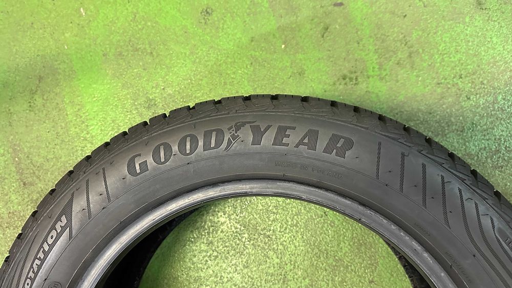Para 205 55 R16 91H M+S GoodYear Vector4Seasons bieżnik 2x7mm