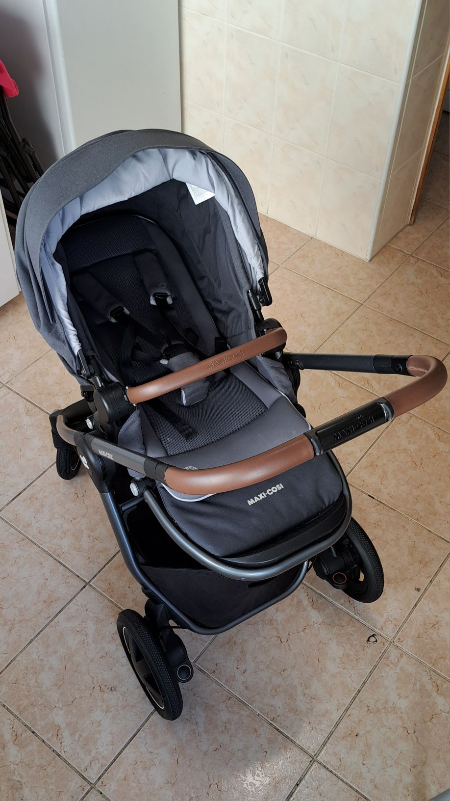 Conjunto Maxi-Cosi completo