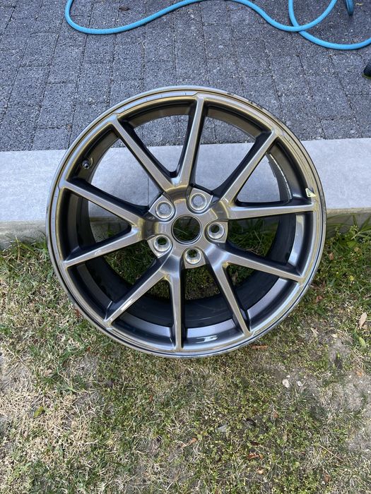 Jante original 18” para o Tesla Model 3