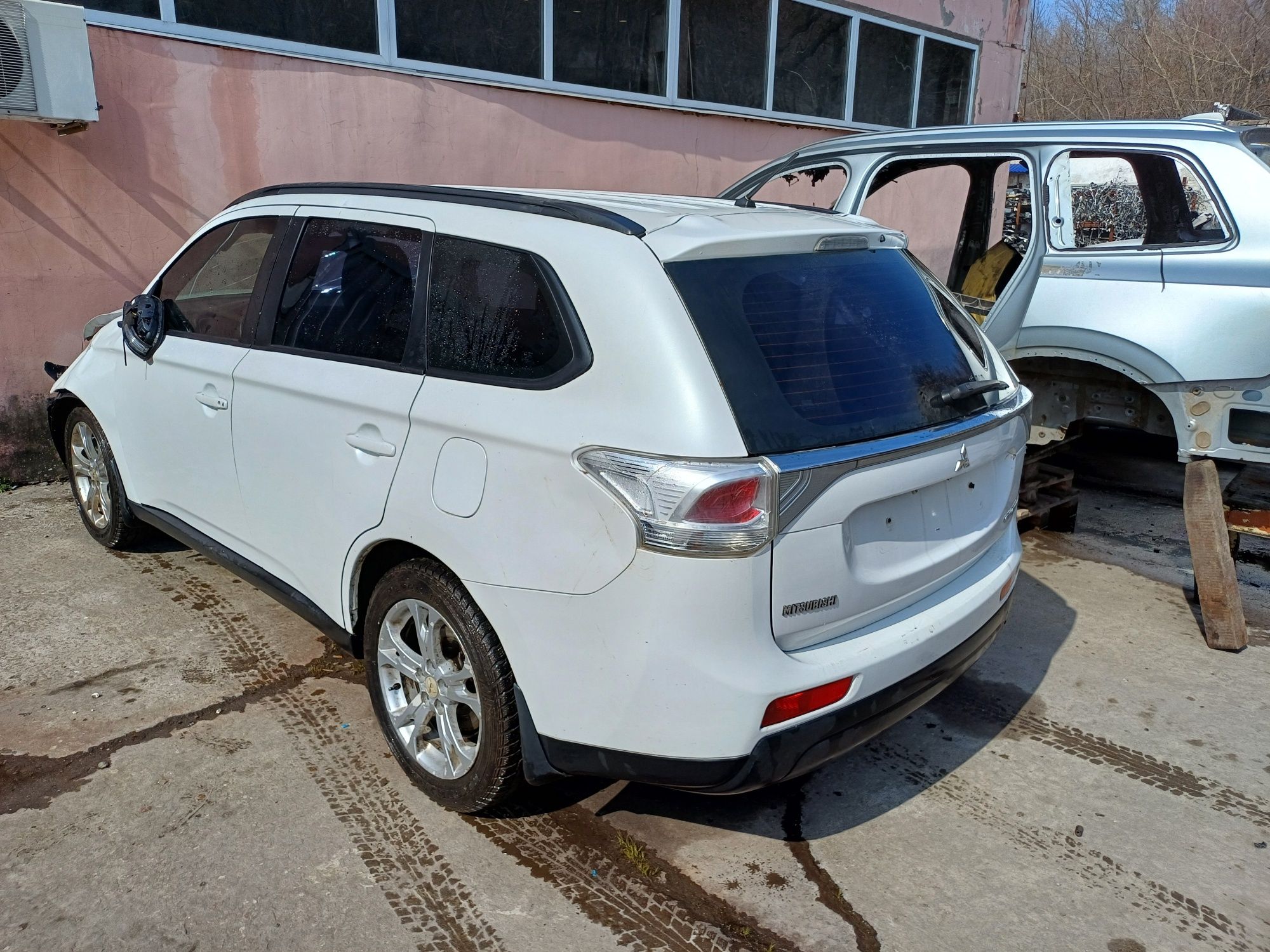 Mitsubishi Outlander 3 2.4 четверть/ляда/салон/дверь/разборка