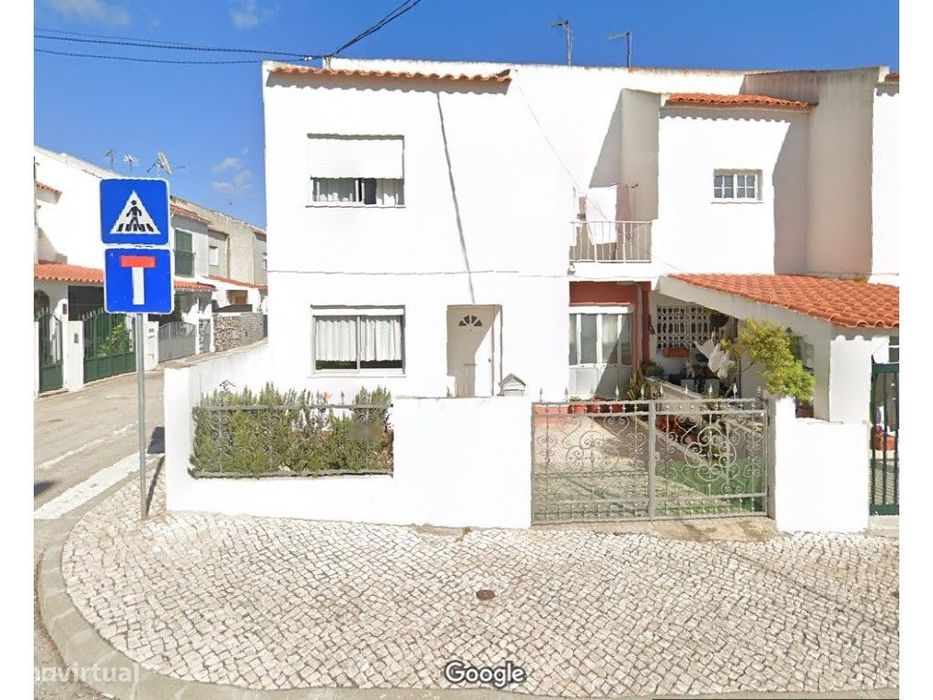 Moradia em Banda - T4 - Manteigadas