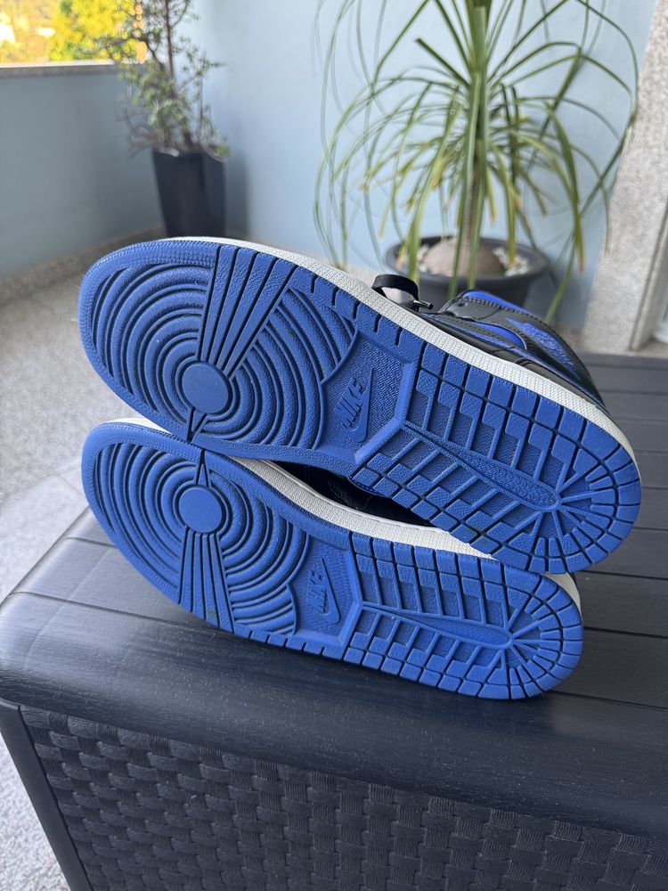 Air Jordan 1 Mid Royal