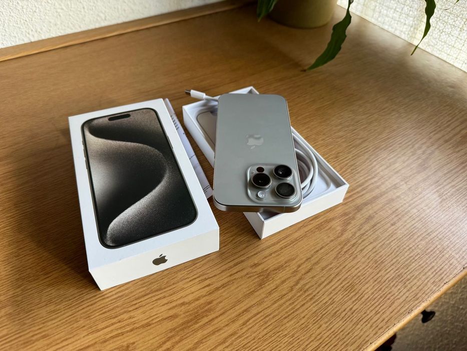 Vendo iPhone 15 Pro Max 256Gb Livre Fatura e Garantia