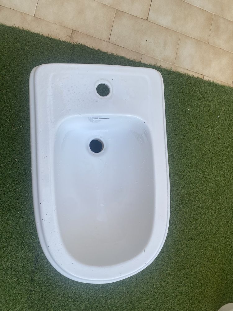 Sanita e bidé marca Indusa