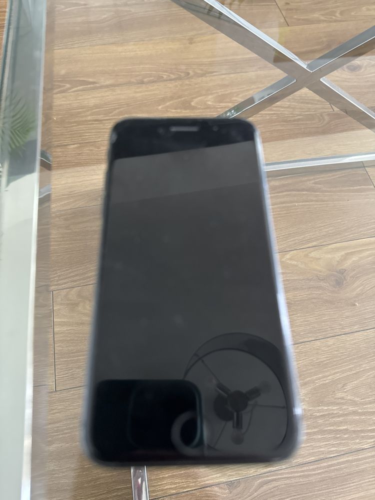 Iphone 8 stan bardzo dobry , czarny , idealny na 1 telefon dla dziecka