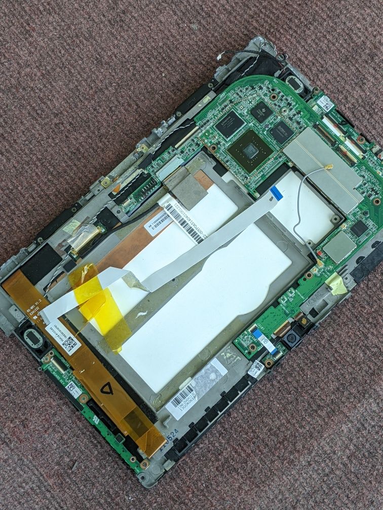 Asus EeePad Transformer на запчастини єкран та сенсор в ідеалі