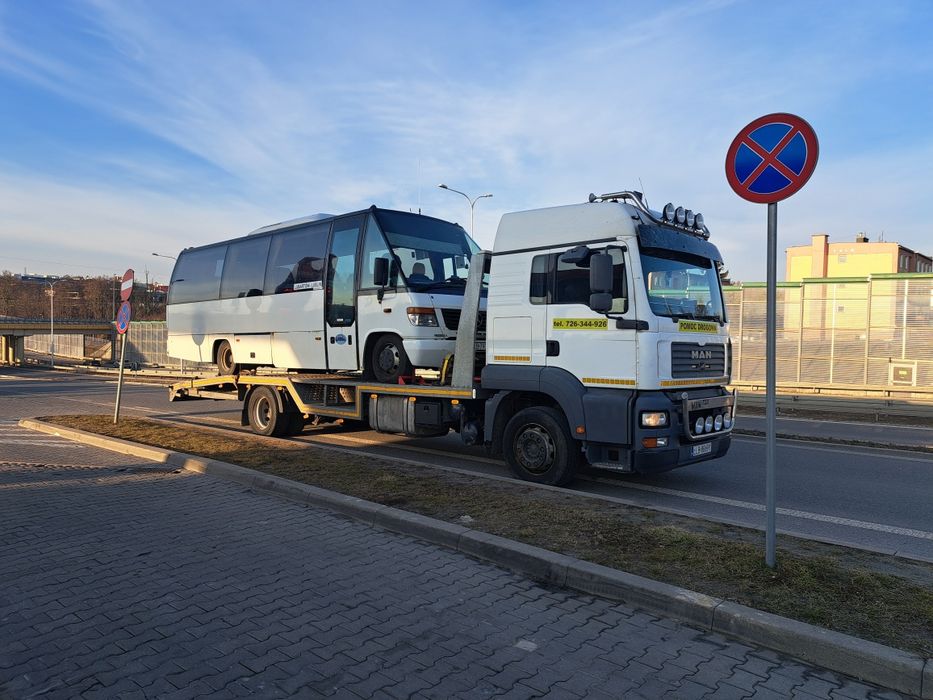 Pomoc drogowa Michòw laweta transport usługi holowanie 24h