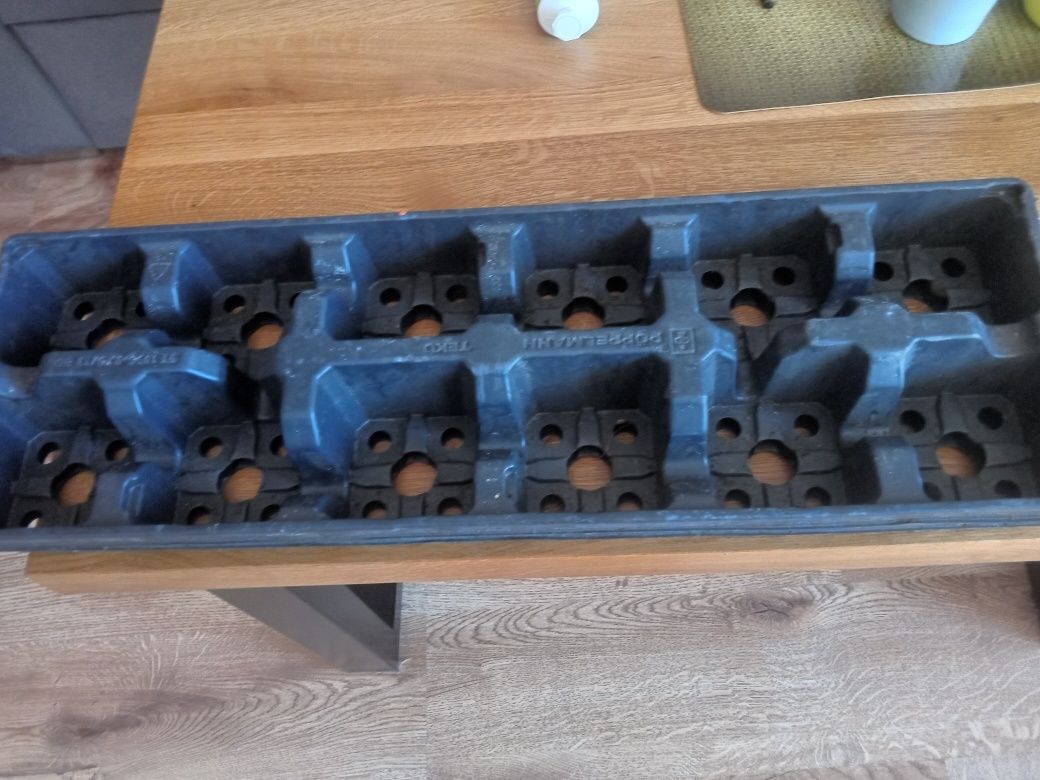 Paleta plastikowa do rozsad