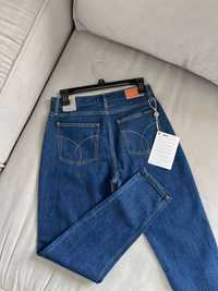 Жіночі джинси slim mom 24,25,26 розмір оригінал Calvin Klein