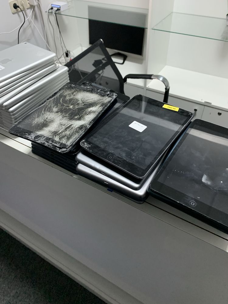 Лот iPad mini 1 (50 шт) на запчастини/відновлення