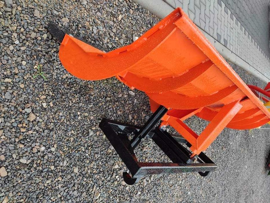 Pług śnieżny do tura / TUZ-a / wózka widłowego – dostawa