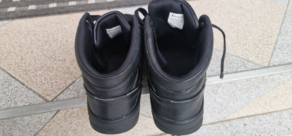 Кросівки champion