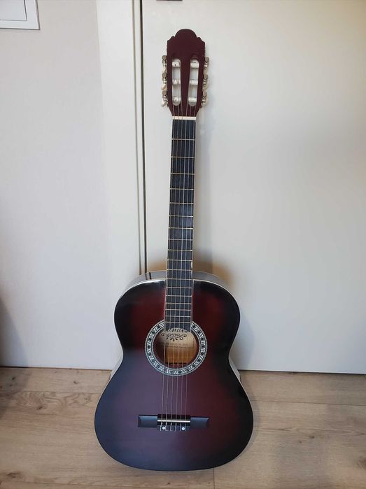 класична бордова гітара 4/4 нова нейлонові струни