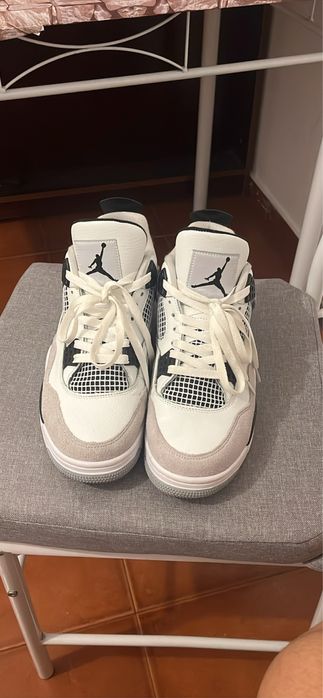 Vendo Air Jordan em otimo estado 43