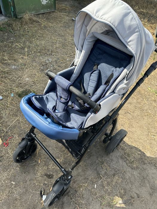 Коляска Classik 2 в 1.   ( на ОЛХ доставки не отписываю )
