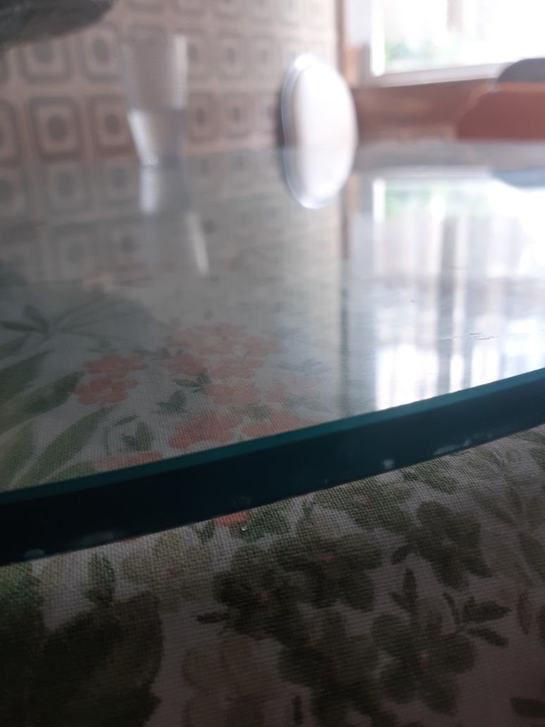 Mesa Luís xv com tampo de vidro