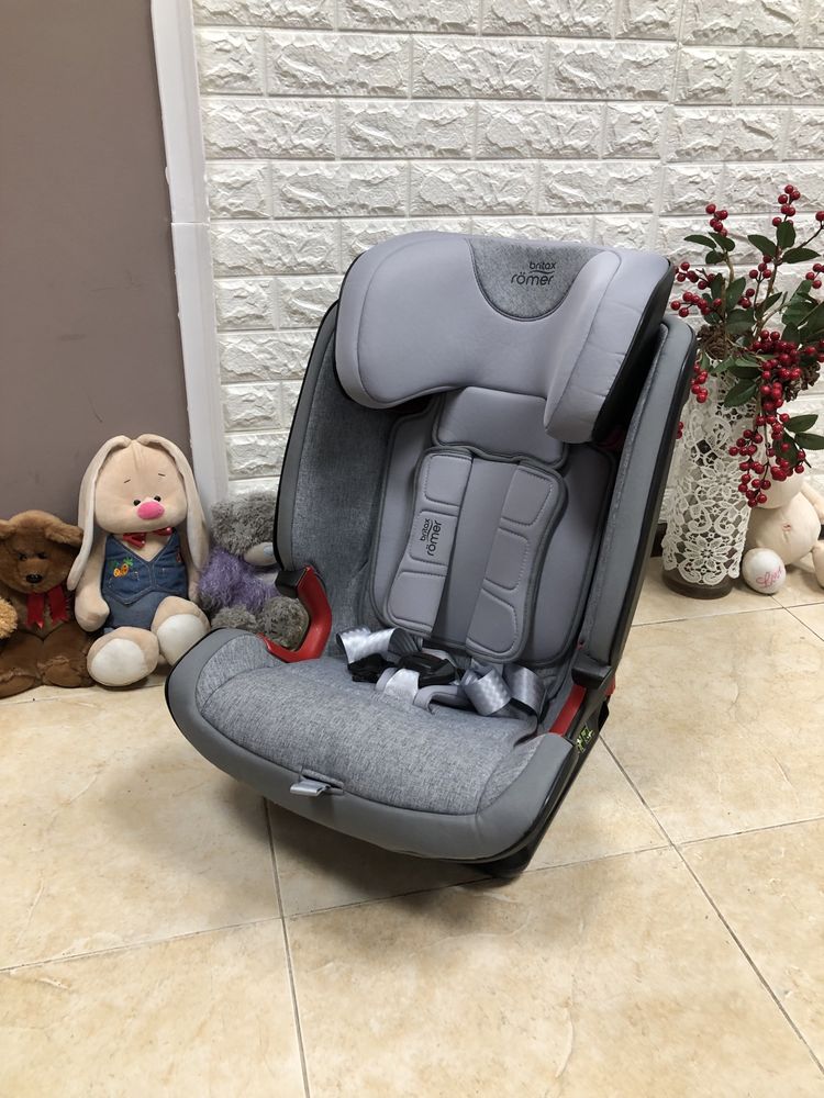 Автокрісло Britax Romer ADVANSAFIX IV M Група 1/2/3 (9-36кг) брітакс