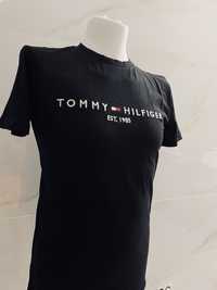 Czarny męski t-shirt Tommy Hilfiger z haftowanym logo