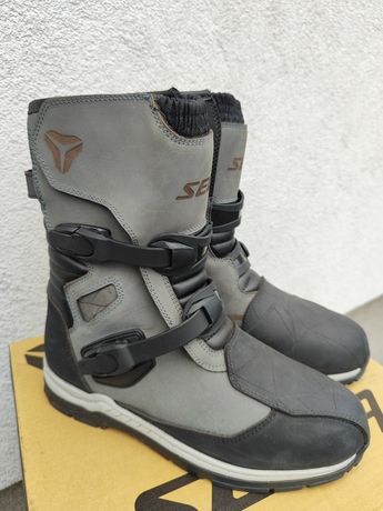 Krótkie buty motocyklowe enduro rozm. 43