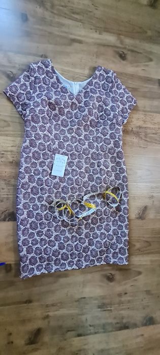 Sukienka XXXL z krótkim rękawem