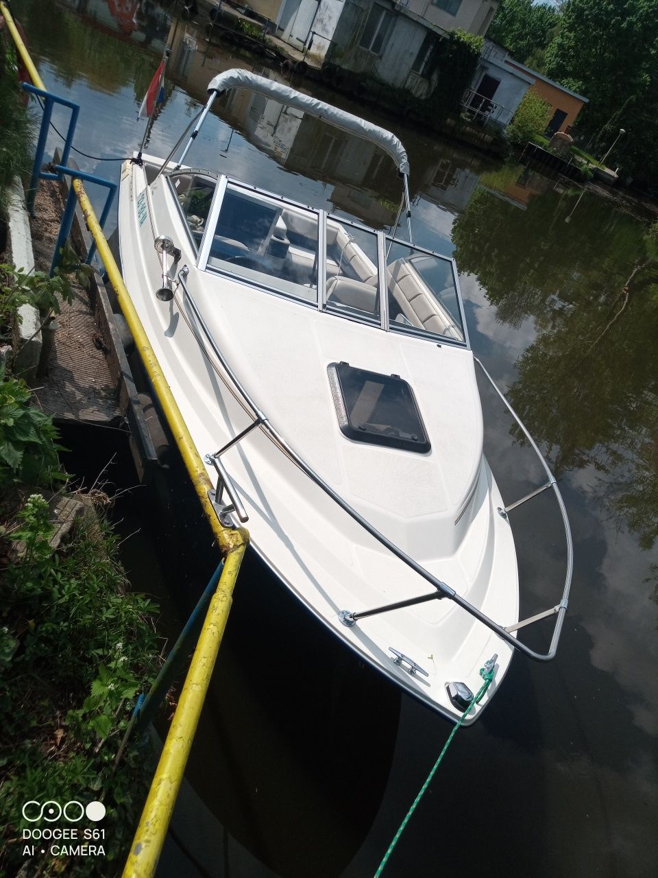Bayliner Capri mercruizer 130 HP