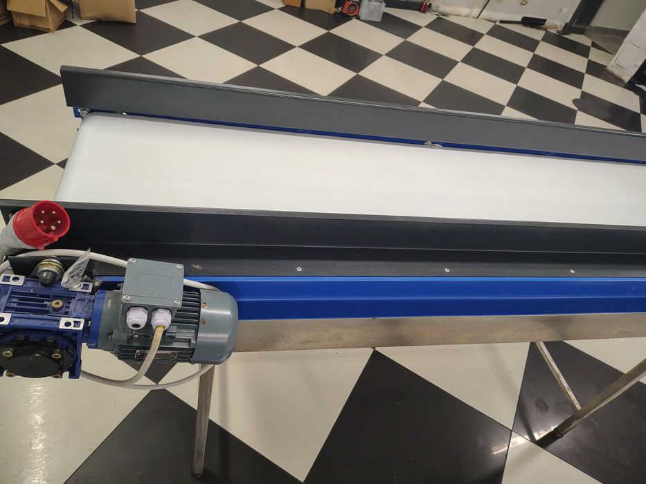 Przenośnik taśmowy model PTG/P/0,45x4m i  PTG/P/0,45x2m