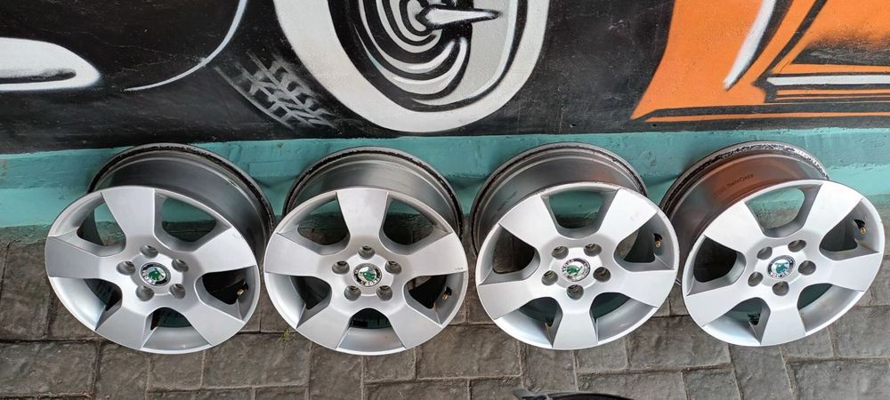 Диски титанові skoda оригінал Нові R-15/5/112