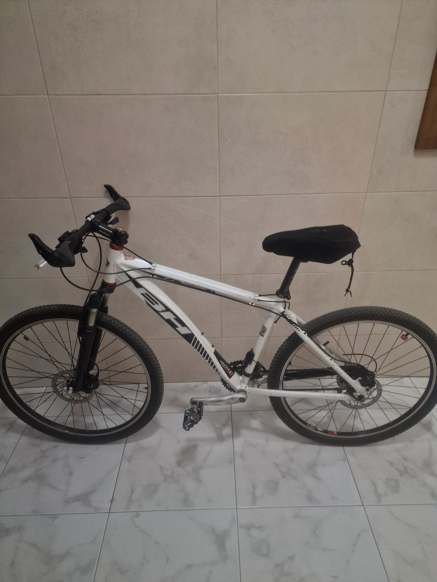 Vendo bicicleta BH aro 26
