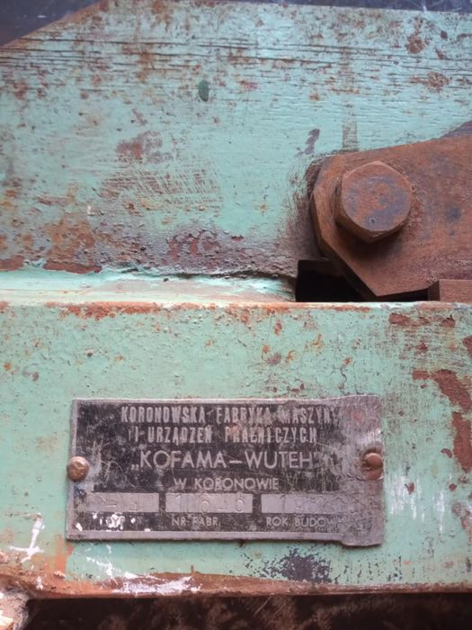 Gilotyna do cięcia blachy