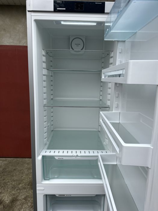 Liebherr CNef4815 холодильник