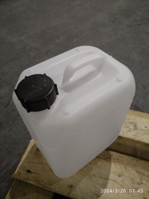 Канистра 5 л пластик  из под спирта