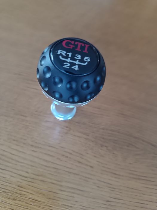 Gałka zmiany biegów GTI 5b