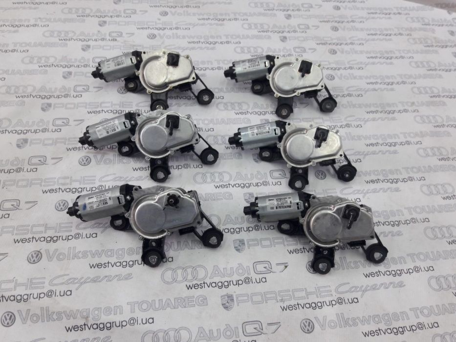 Мотор стеклоочистителя заднего 8E9955711E\A\C\D\G Audi Q7 2006-2015