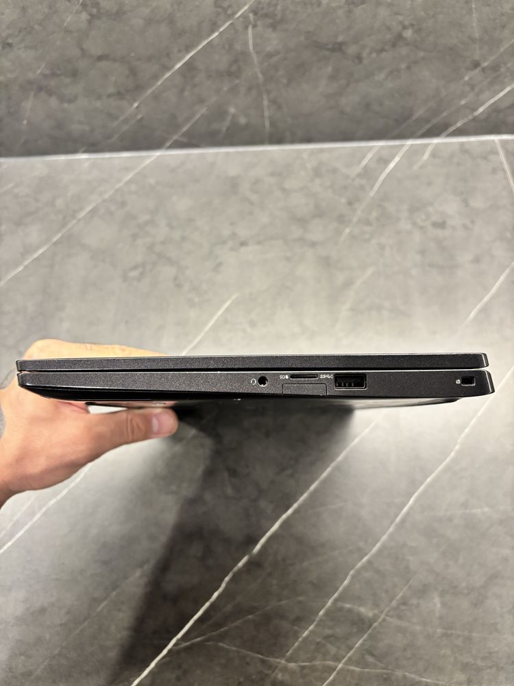 Dell Latitude 5300 2w1 | i7 / 32GB / 1TB SSD / dotyk / Win11 Pro