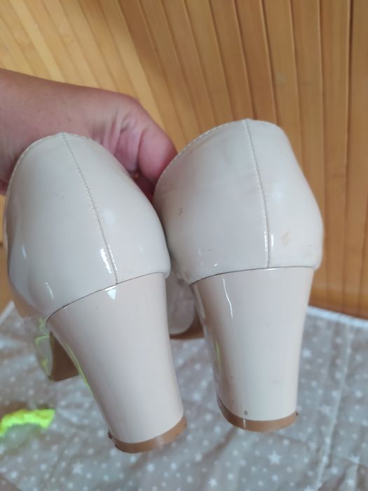 Туфлі жіночі лакові