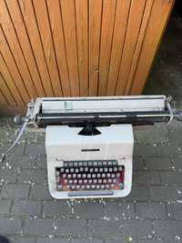 Maszyna do pisania Predom Łucznik 1001