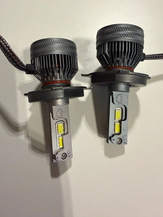 Żarówki Samochodowe LED Xstorm H4