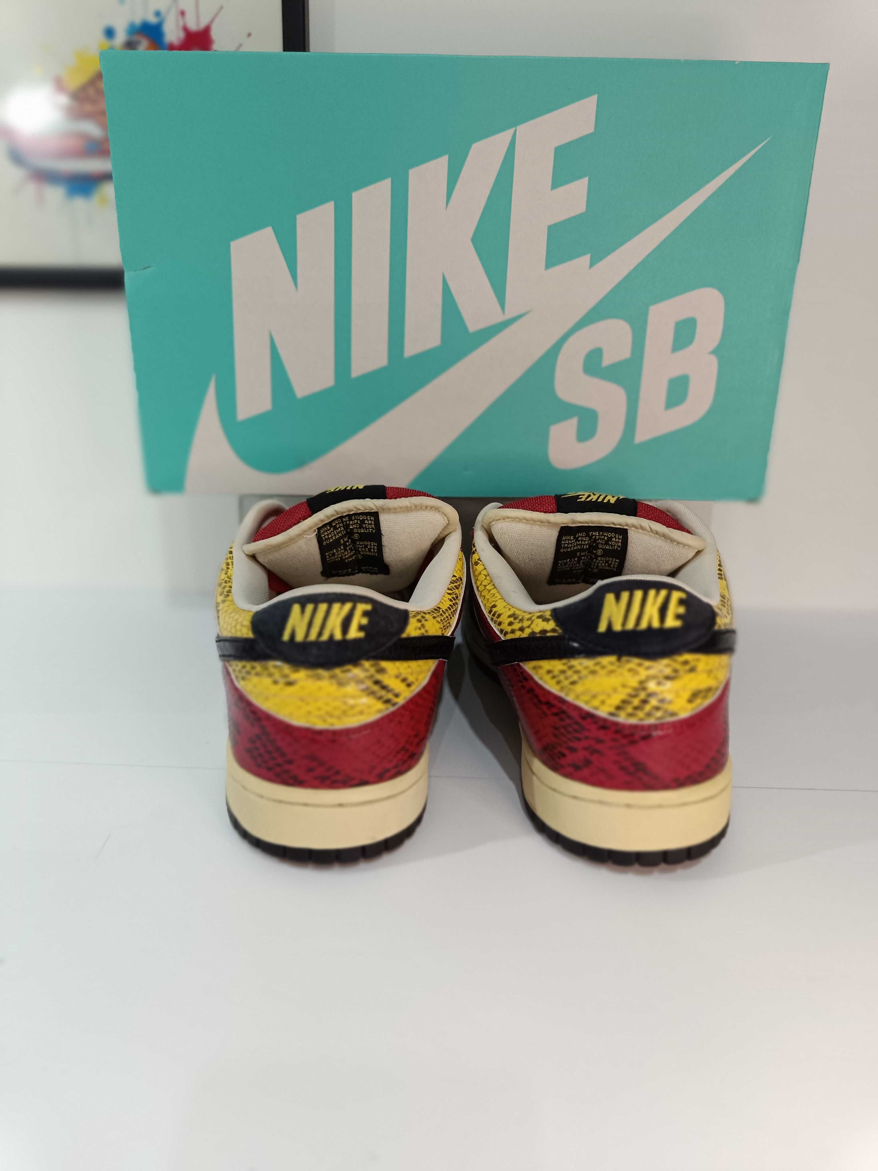 Nike SB Dunk Low Coral Snake