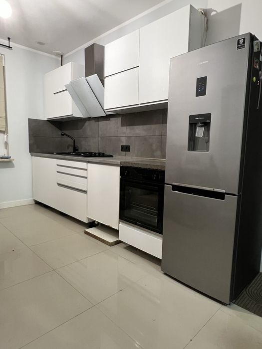 Meble Kuchnia (okap/ lodowka sorzedawane oddzielnie)