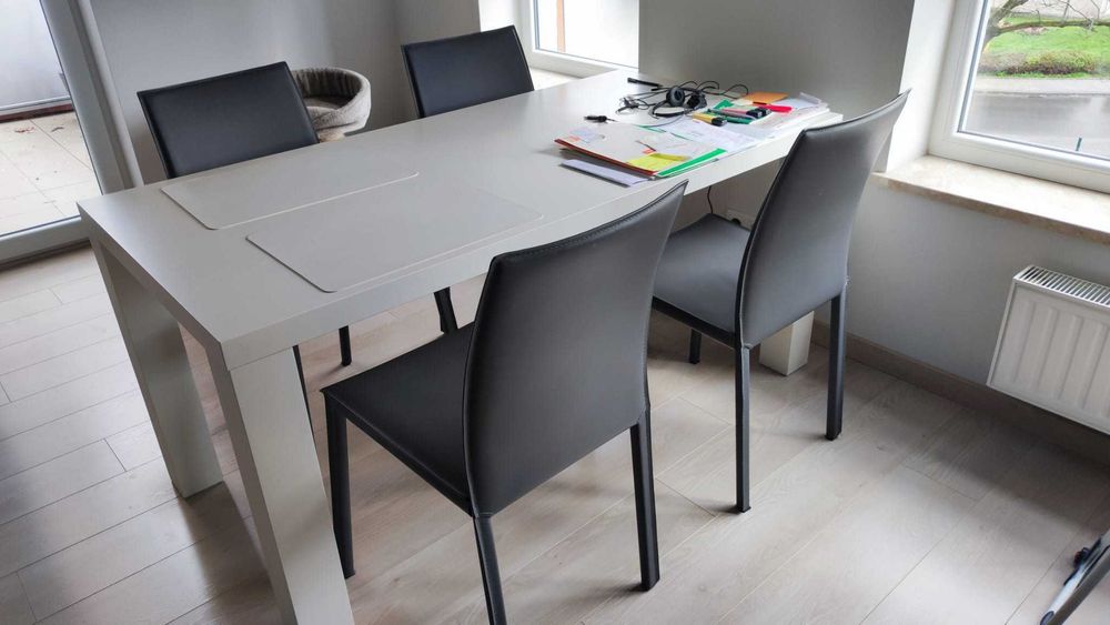 Krzesło BoConcept ( cena za komplet 4 szt.)