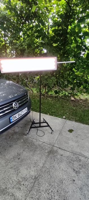 Лампа для PDR. 95 на 22 см.Зі штативом.